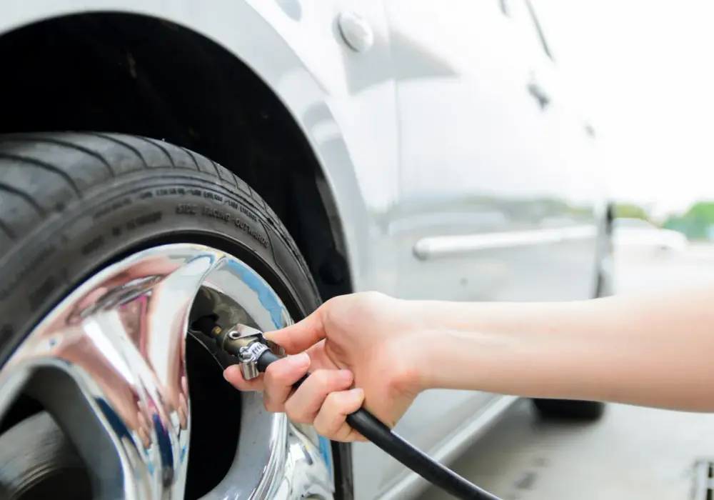 Jak zresetować TPMS w Fordzie Kuga? Szybki przewodnik krok po kroku