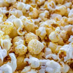 Jak zrobić popcorn w dieslu? Niebezpieczne eksperymenty w kuchni