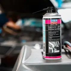 Preparat do czyszczenia wtrysków diesel Liqui Moly Pro-Line, często pojawiający się w rankingach, gotowy do użycia w warsztacie.