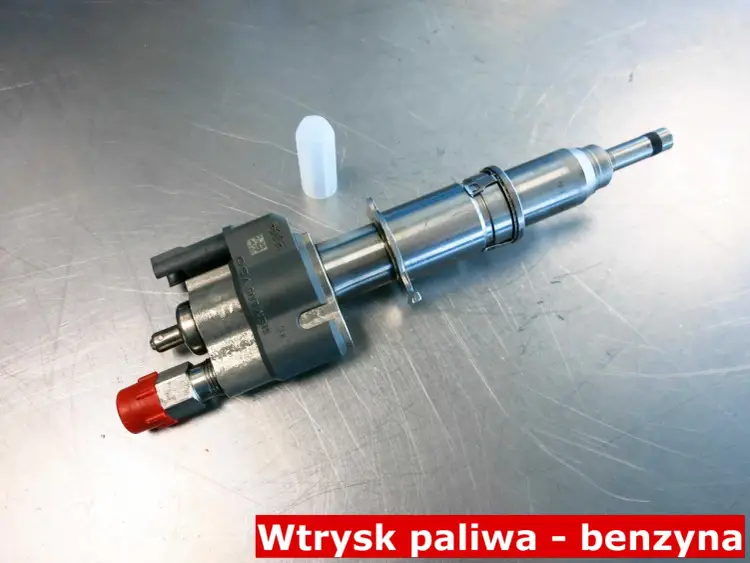 Wtrysk paliwa benzyna: objawy, przyczyny, naprawa i koszty